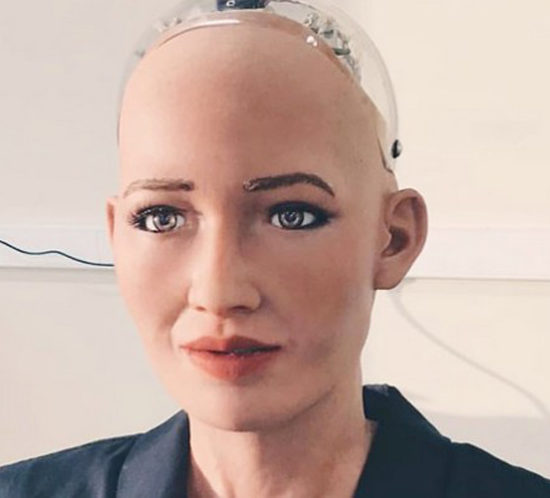 Sophia, el robot con el que ya te puedes casar legalmente y el debate ético pendiente.